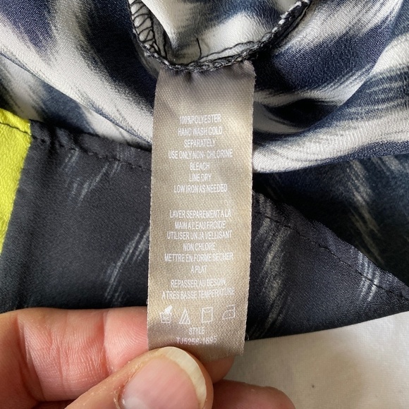 Charlie Jade Black + White Geometric Print Sleeveless Tank Top Blouse Small‎ - Picture 5 of 9